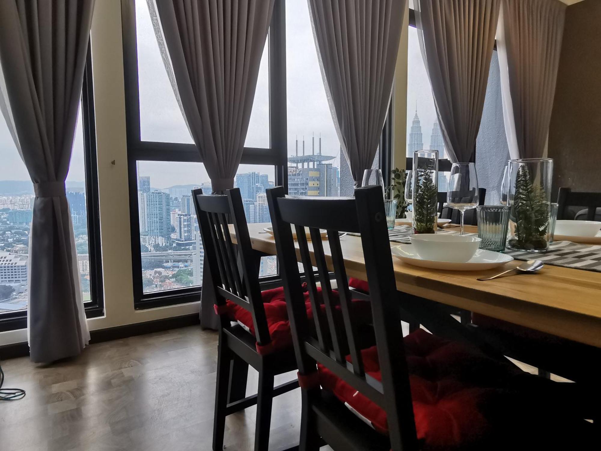 Expressionz Designer Suites Host By Aurora Premium Stay Kuala Lumpur Exterior photo